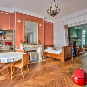 Village D'auteuil Paris