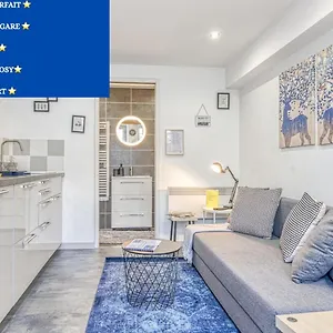 le-petit-parfait-confort-gare-hamac-netflix.hotels-rhonealpes.com/